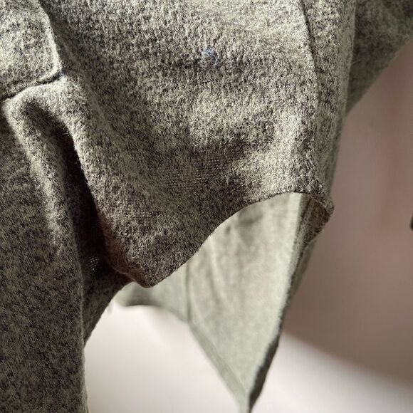 OUT from under drop shoulder olive green hooded super soft oversized cardigan XS - Picture 7 of 10